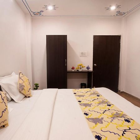 Tripli Hotels Arunoday Palace Udajpur Zewnętrze zdjęcie