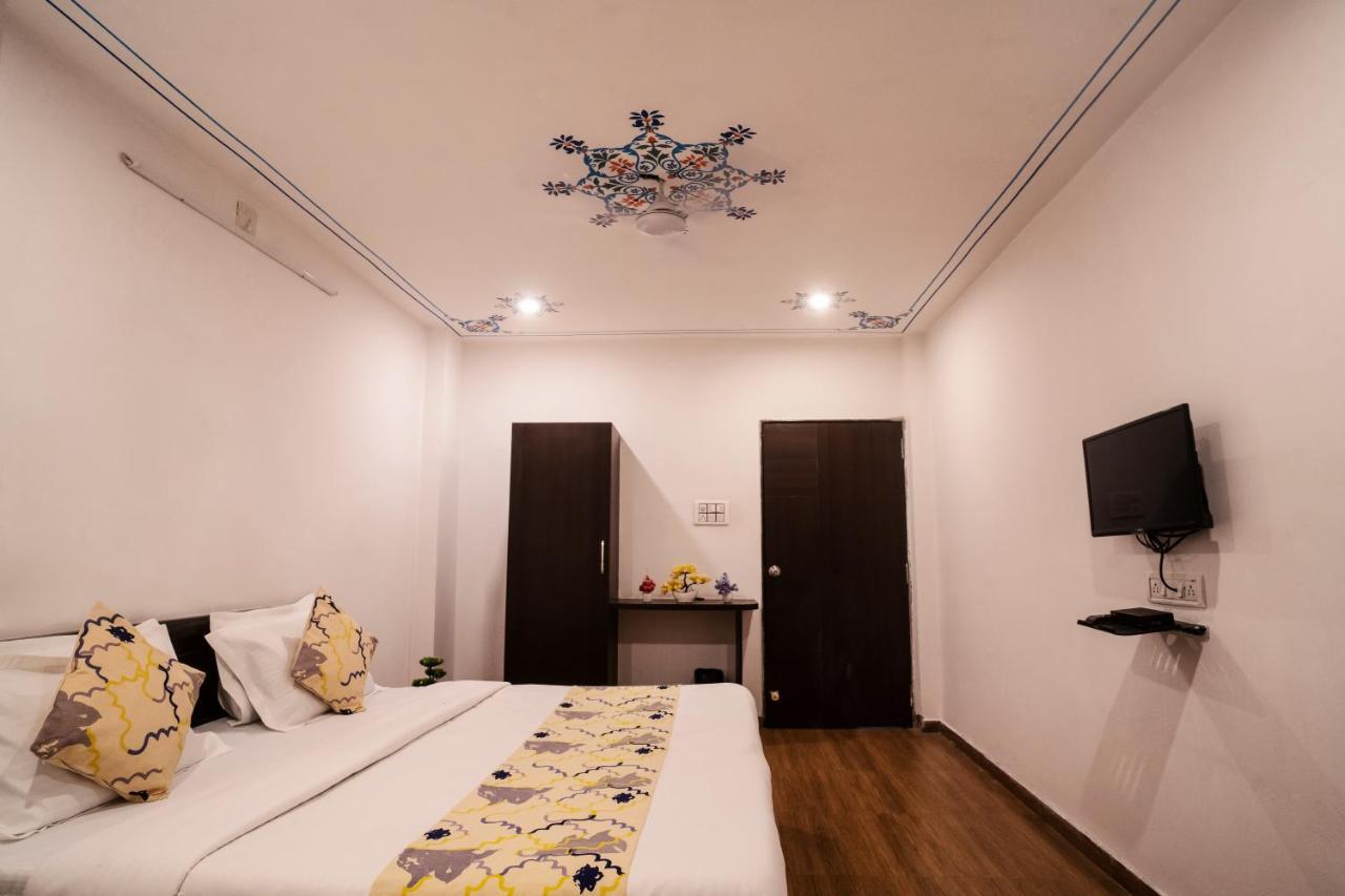 Tripli Hotels Arunoday Palace Udajpur Zewnętrze zdjęcie