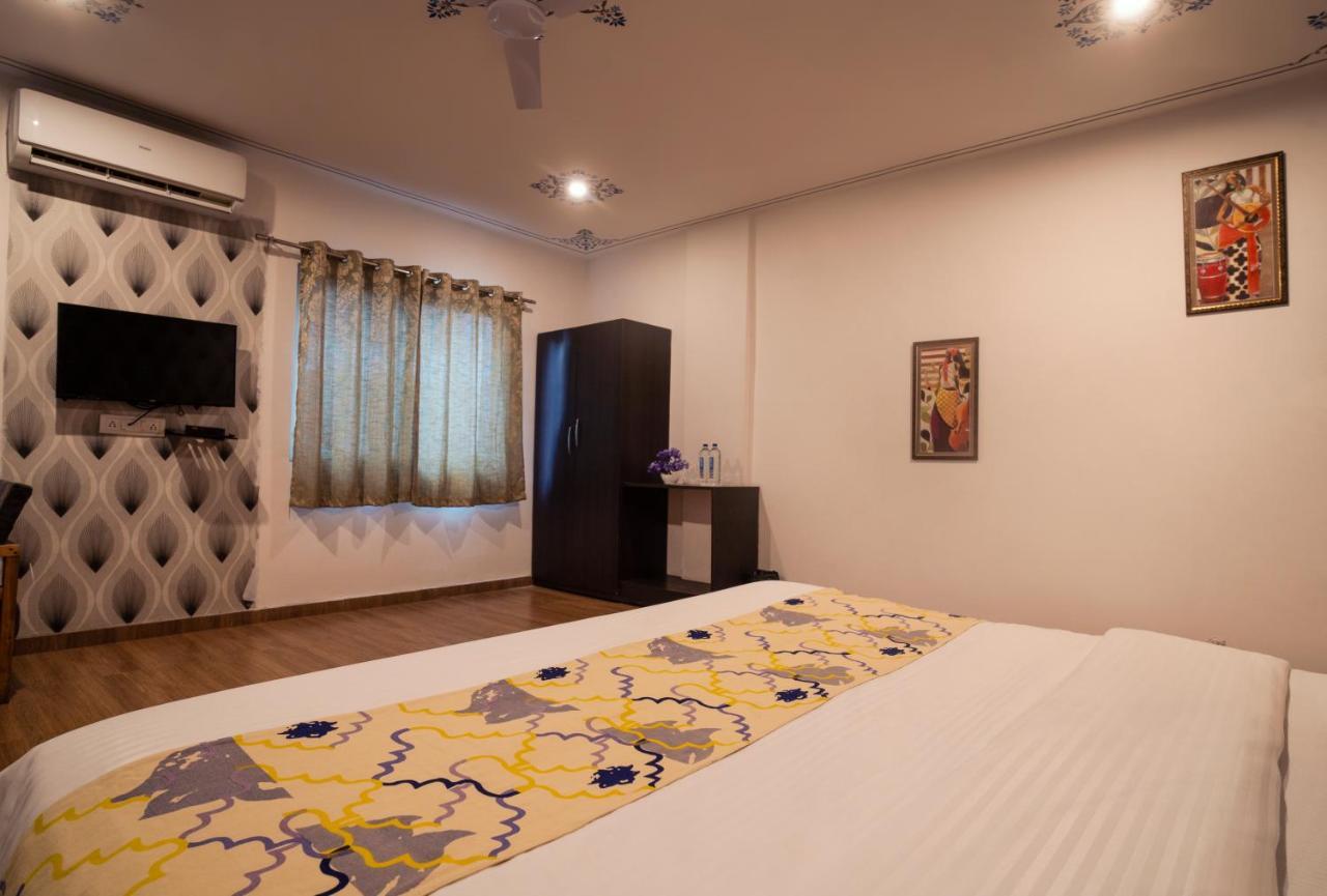 Tripli Hotels Arunoday Palace Udajpur Zewnętrze zdjęcie