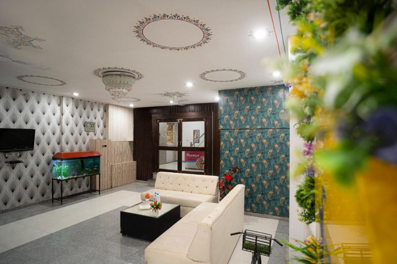 Tripli Hotels Arunoday Palace Udajpur Zewnętrze zdjęcie