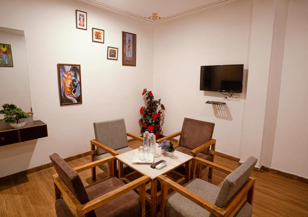 Tripli Hotels Arunoday Palace Udajpur Zewnętrze zdjęcie