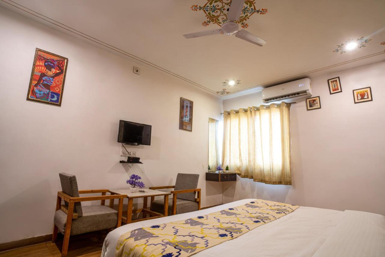 Tripli Hotels Arunoday Palace Udajpur Zewnętrze zdjęcie