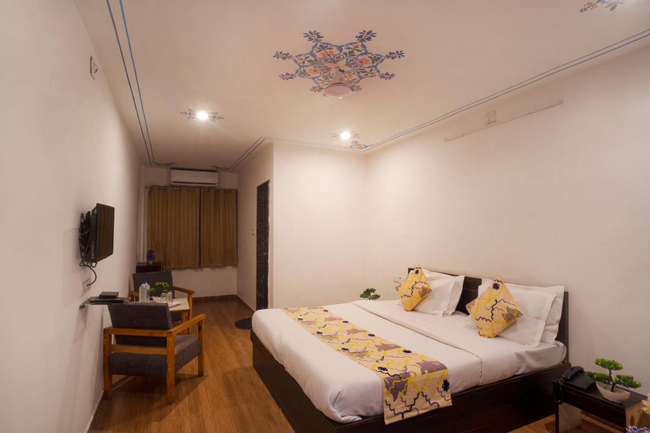 Tripli Hotels Arunoday Palace Udajpur Zewnętrze zdjęcie