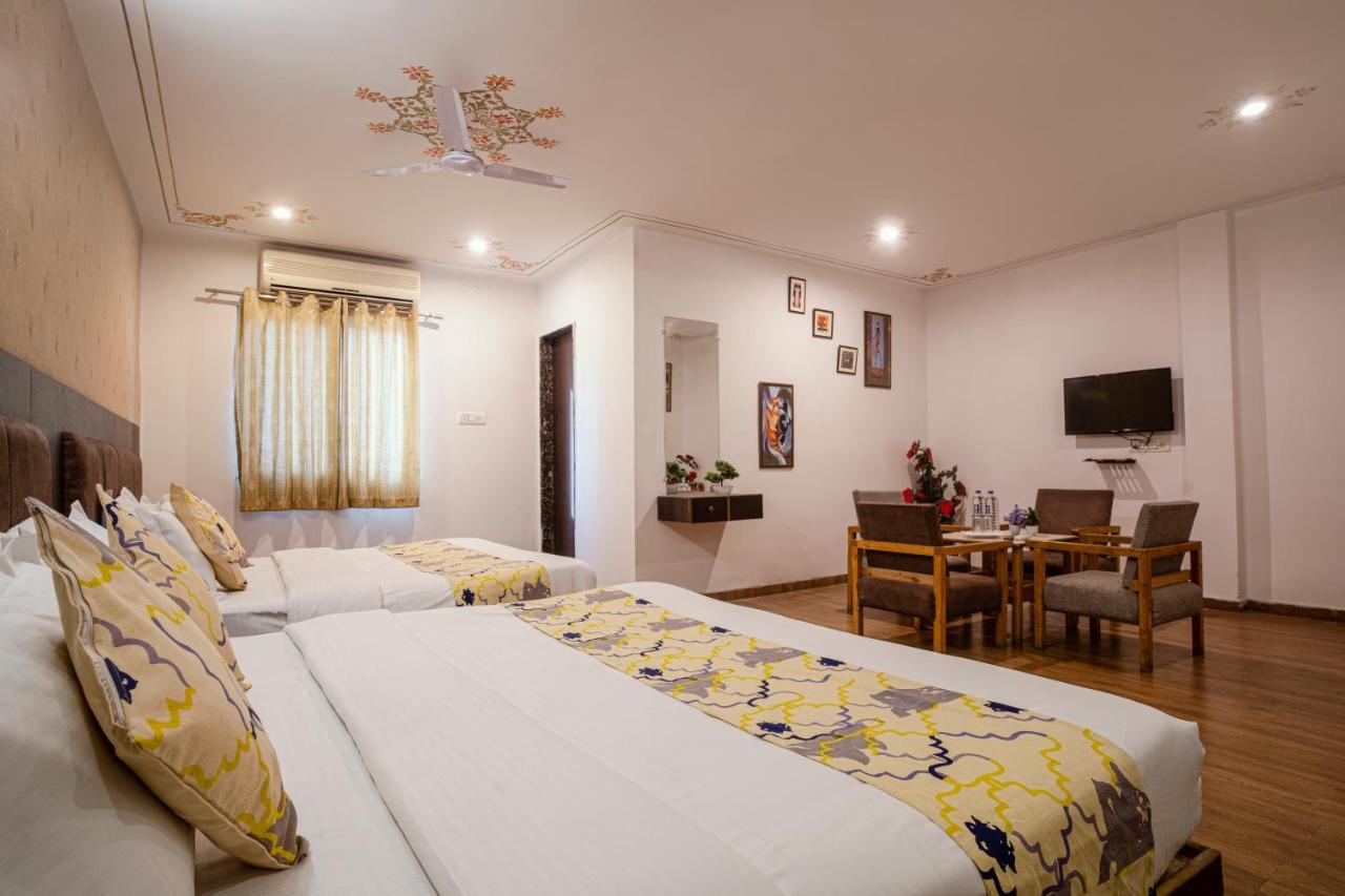 Tripli Hotels Arunoday Palace Udajpur Zewnętrze zdjęcie