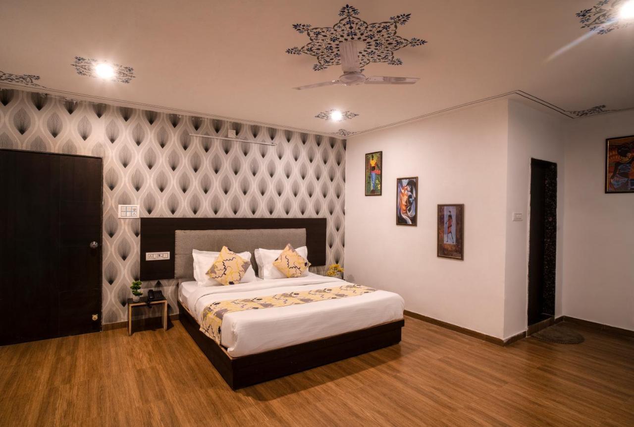 Tripli Hotels Arunoday Palace Udajpur Zewnętrze zdjęcie