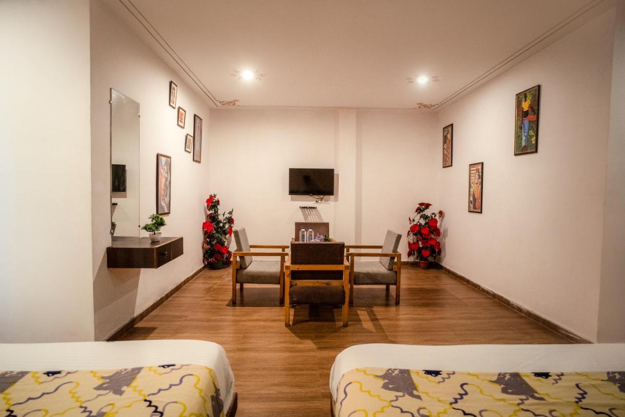 Tripli Hotels Arunoday Palace Udajpur Zewnętrze zdjęcie