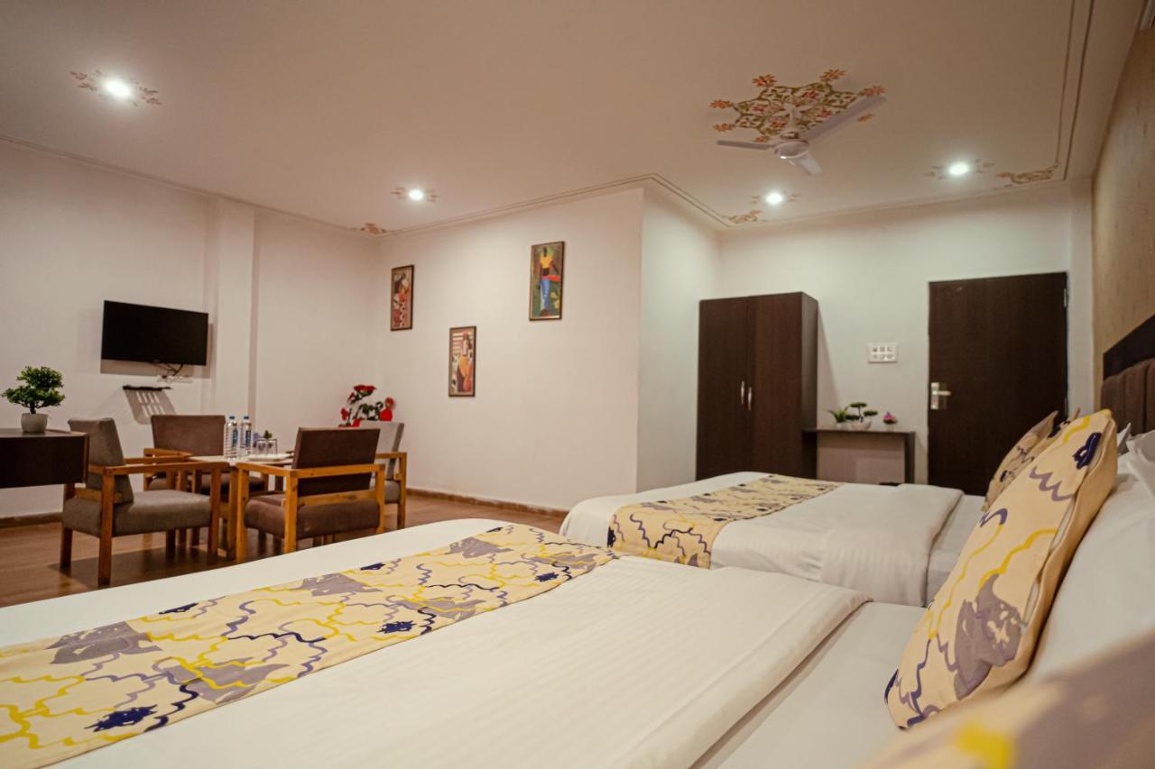 Tripli Hotels Arunoday Palace Udajpur Zewnętrze zdjęcie
