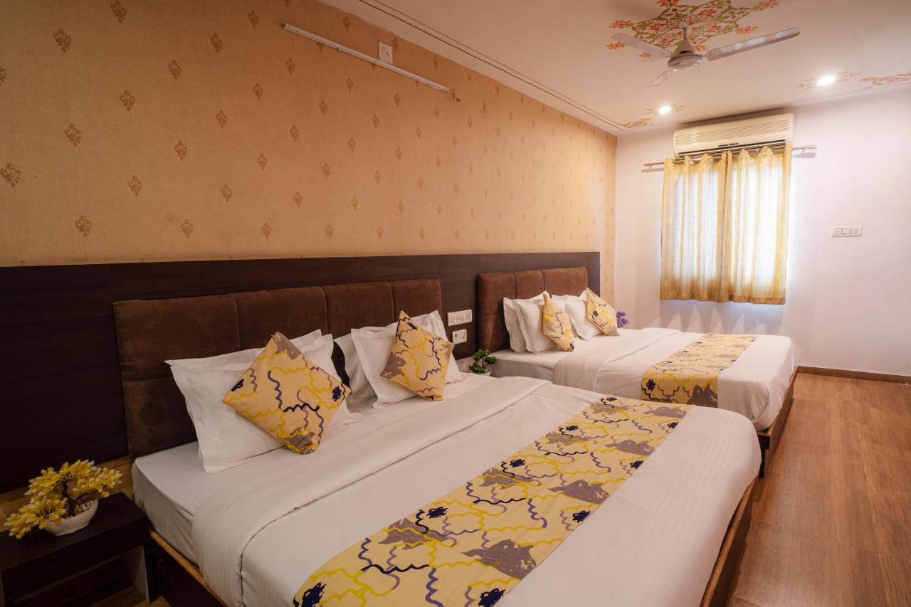 Tripli Hotels Arunoday Palace Udajpur Zewnętrze zdjęcie