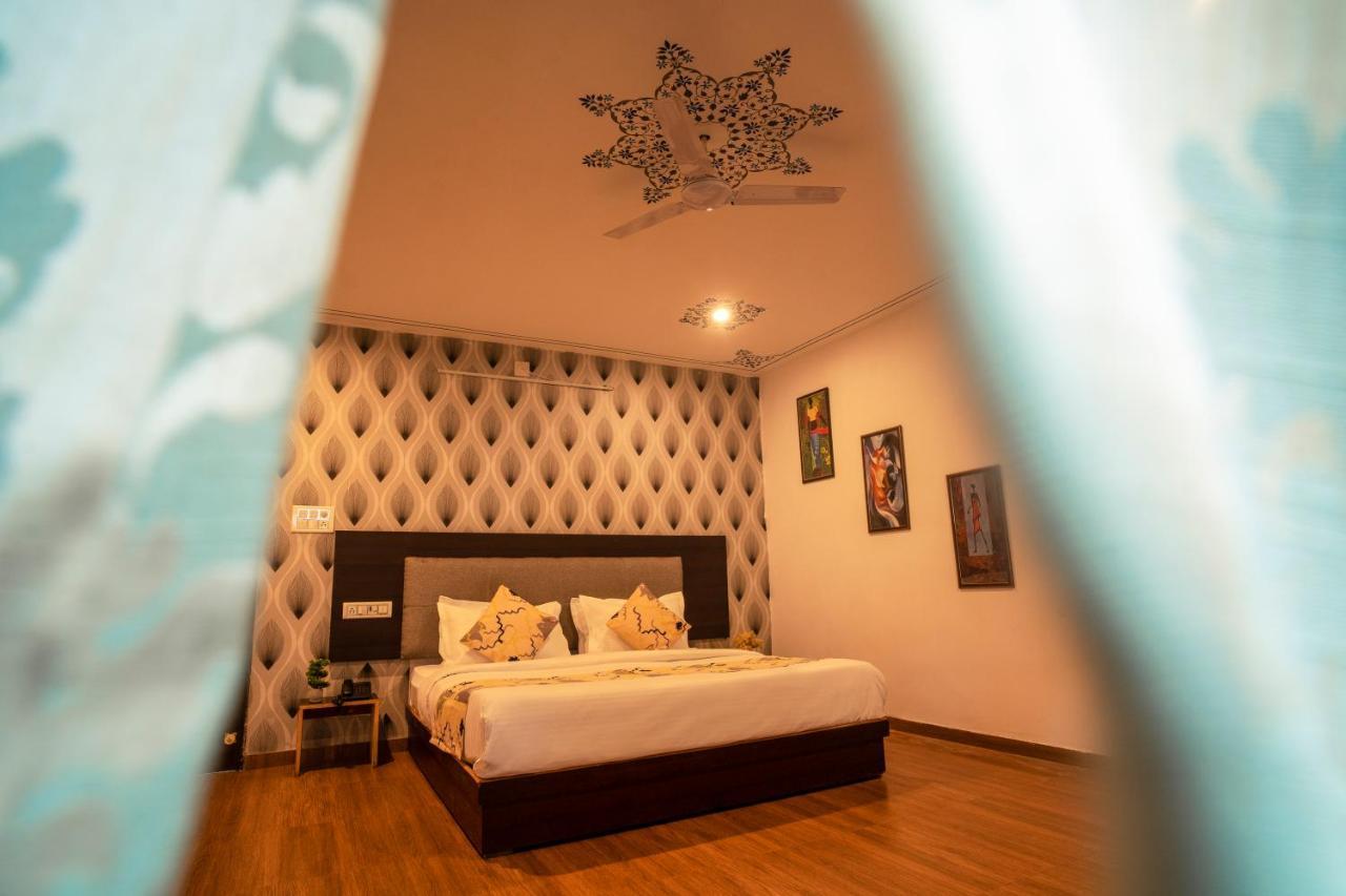 Tripli Hotels Arunoday Palace Udajpur Zewnętrze zdjęcie
