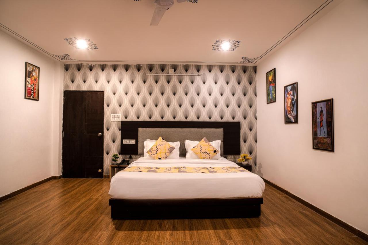 Tripli Hotels Arunoday Palace Udajpur Zewnętrze zdjęcie