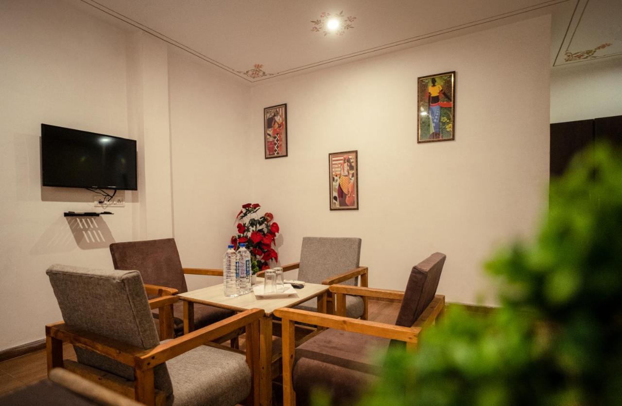 Tripli Hotels Arunoday Palace Udajpur Zewnętrze zdjęcie