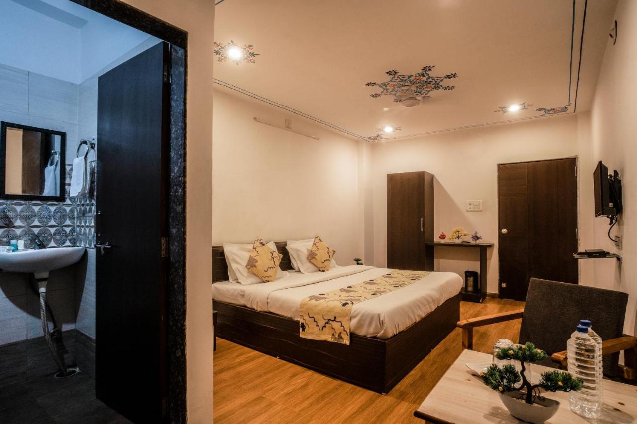 Tripli Hotels Arunoday Palace Udajpur Zewnętrze zdjęcie